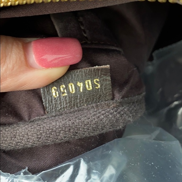 Lv speedy 100% authentic - Picture 7 of 7